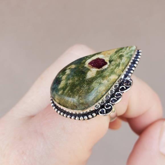 ***Sale*** New Ruby in Fuchsite 925 Silver Ring. - Picture 8 of 12